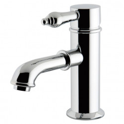 Kingston Brass KS741 Single Handle 4" Centerset Bathroom Faucet