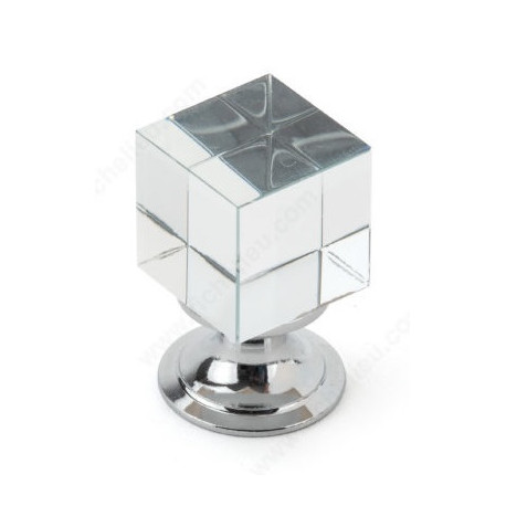 Richelieu BP631914011 Modern Glass Knob